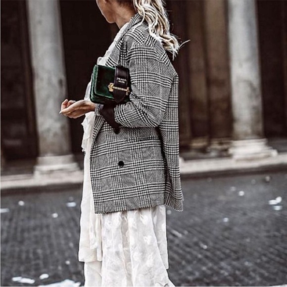 Vintage Pierre Balmain | Oversized Glenn Plaid Blazer - Picture 14 of 15